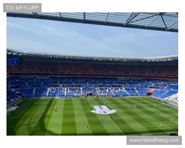 足球的激情与梦想：从绿茵场到全球舞台的无限魅力与发展探索